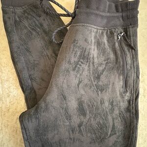 Old Navy Charcoal Dynamic Fleece Joggers